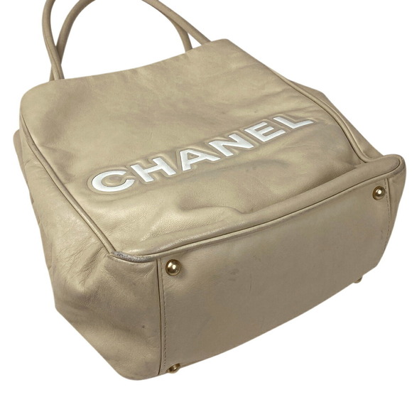 Chanel Camellia Off-White Bag Leather Tote - Picture 1 of 8